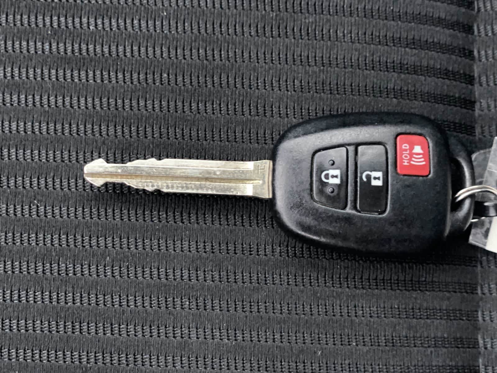 Thumbnail: 2016 Toyota RAV4 - 36