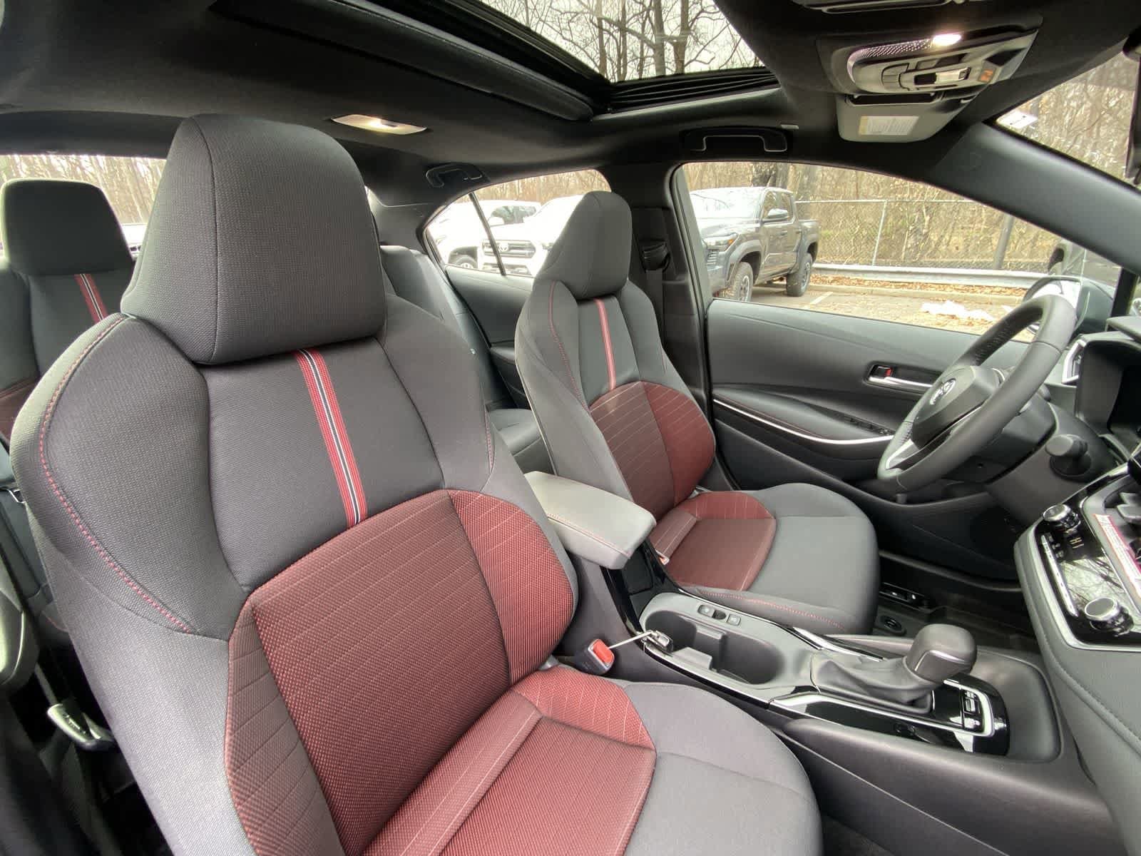 Thumbnail: 2025 Toyota Corolla - 30