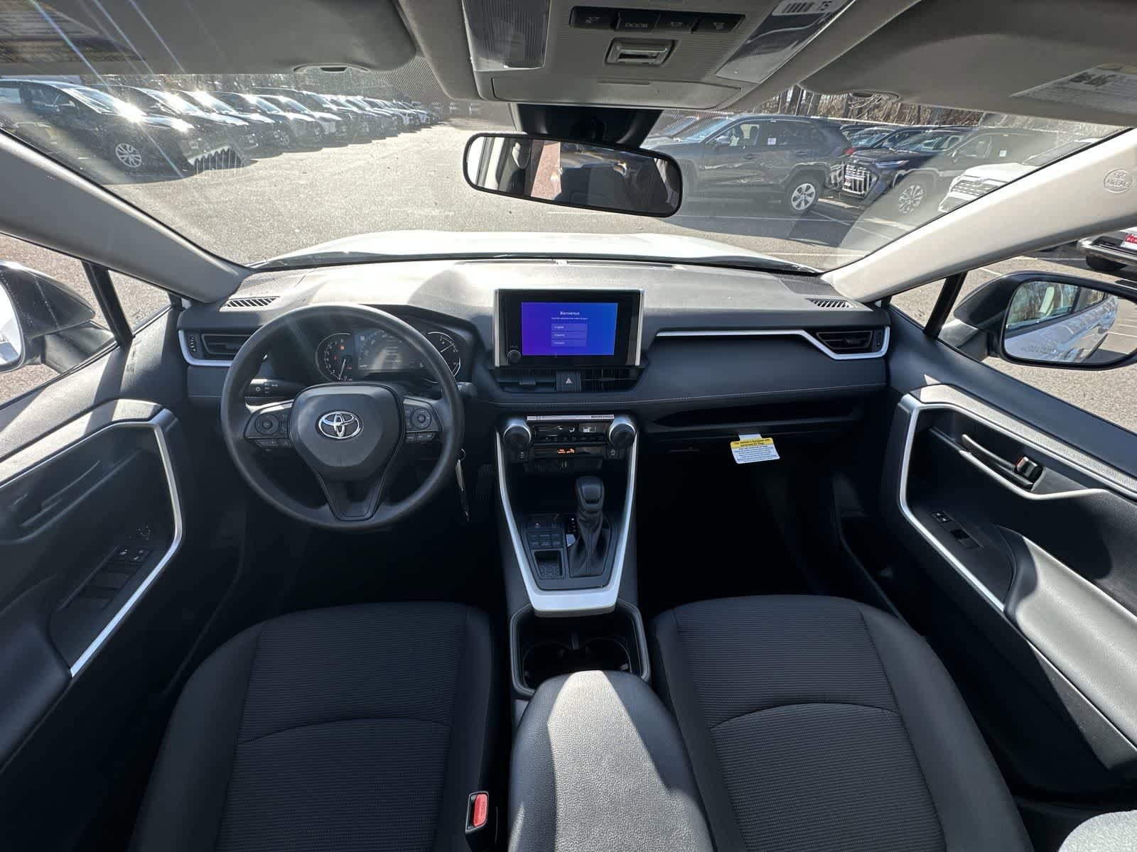 Thumbnail: 2025 Toyota RAV4 - 33