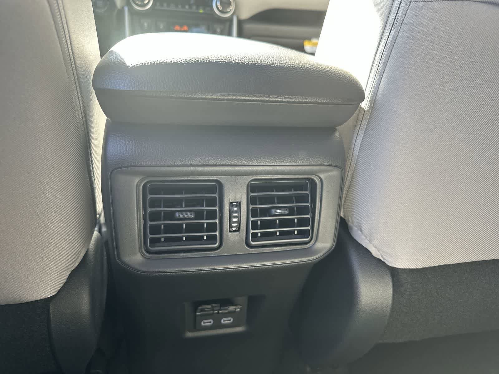 Thumbnail: 2025 Toyota RAV4 - 31