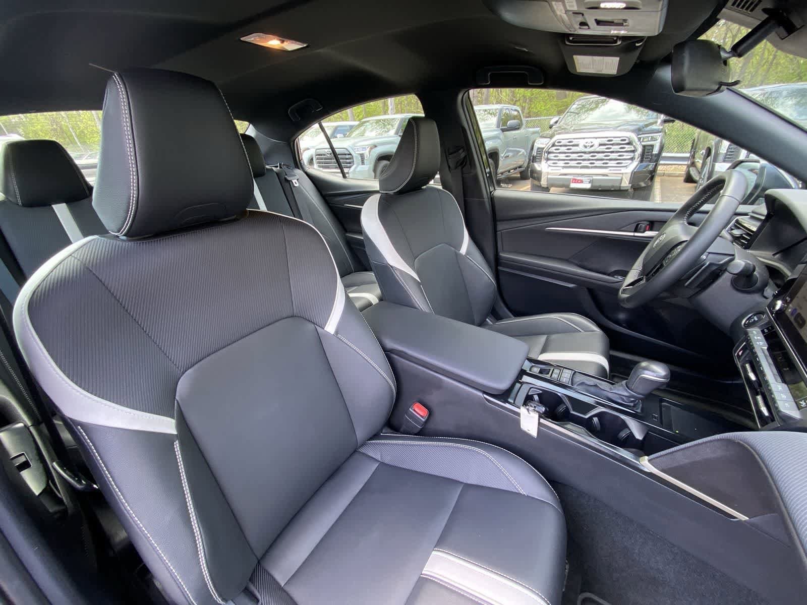 Thumbnail: 2025 Toyota Camry - 24