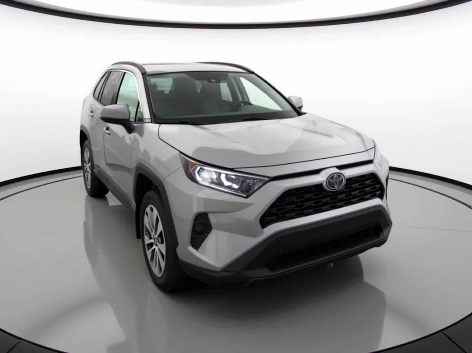 Thumbnail: 2021 Toyota RAV4 - 7