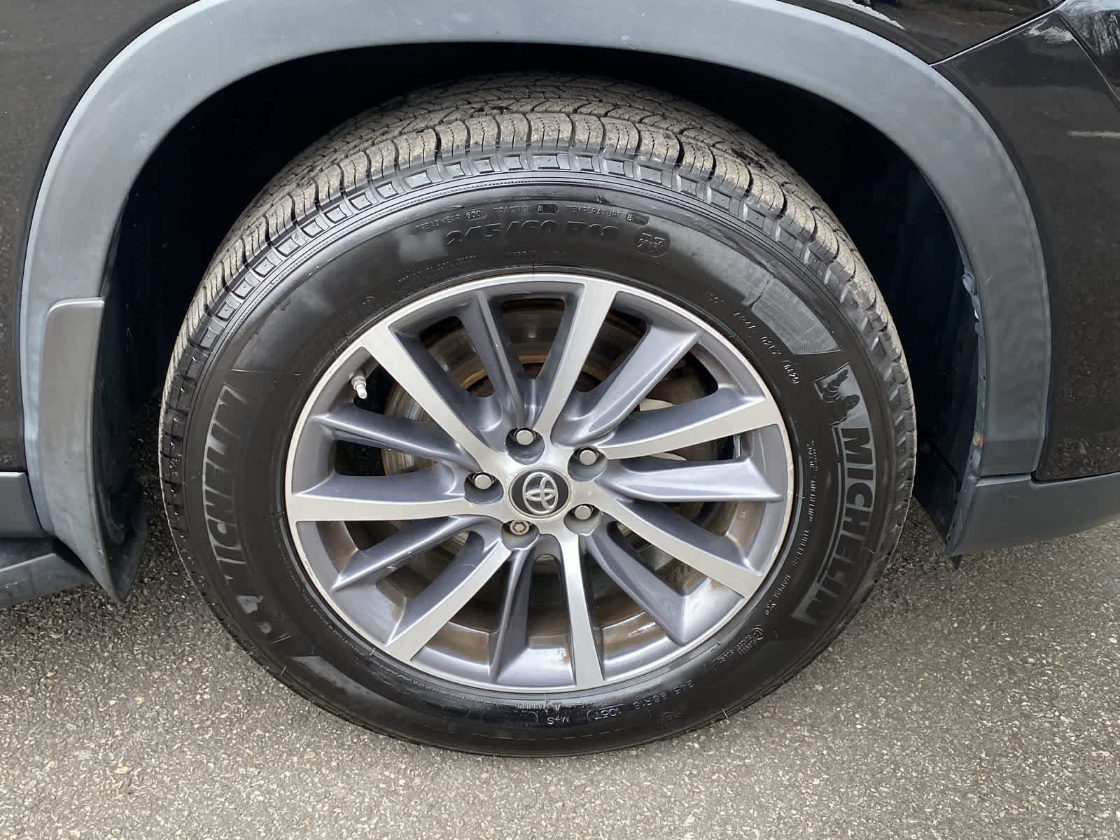 Thumbnail: 2019 Toyota Highlander - 20