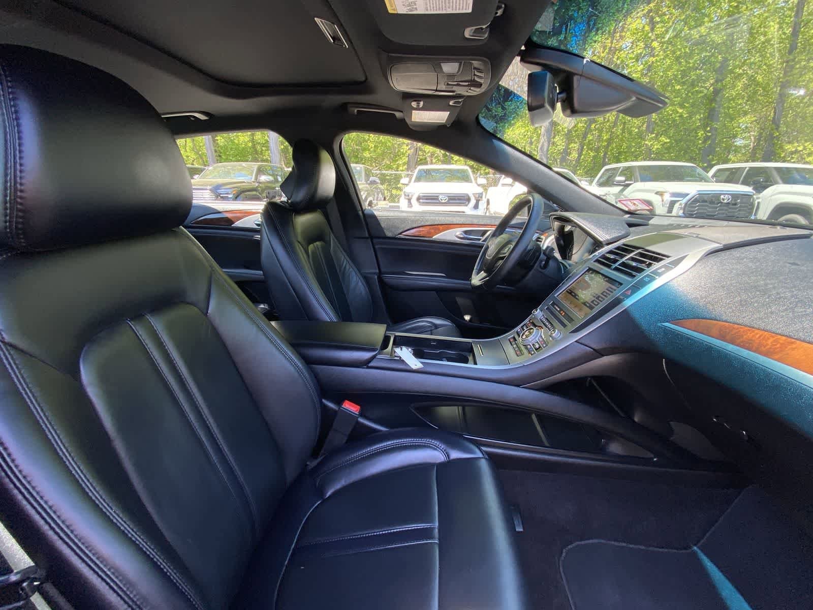 Thumbnail: 2019 Lincoln MKZ - 21