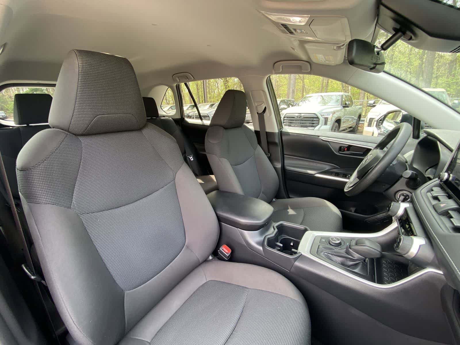 Thumbnail: 2025 Toyota RAV4 - 24