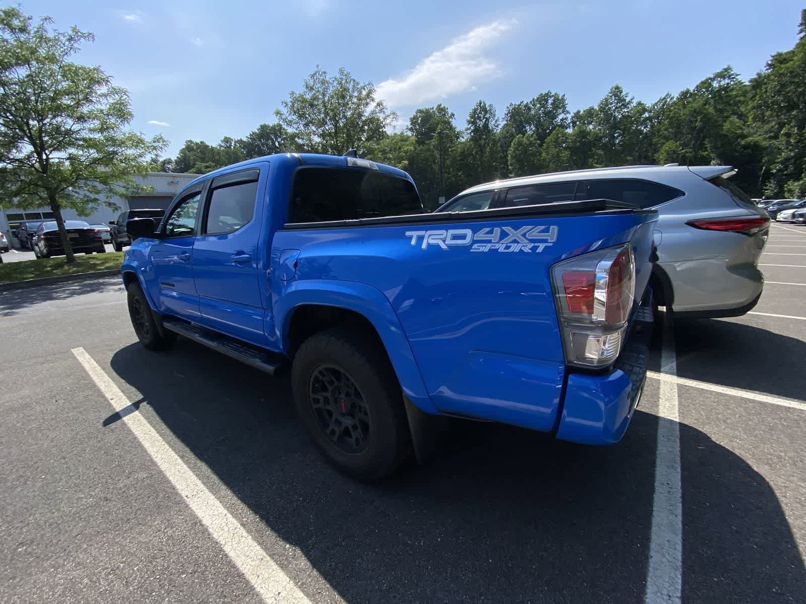 Thumbnail: 2021 Toyota Tacoma - 10