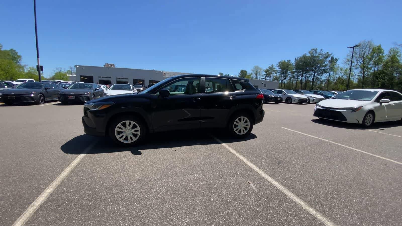 Thumbnail: 2023 Toyota Corolla Cross - 7