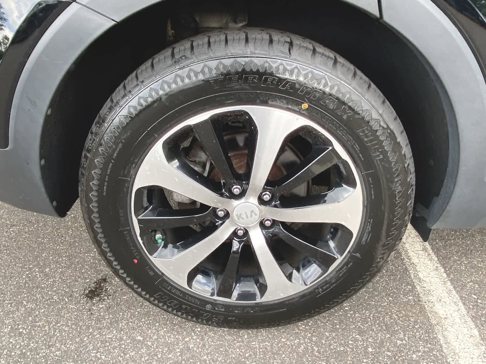 Thumbnail: 2016 Kia Sorento - 13
