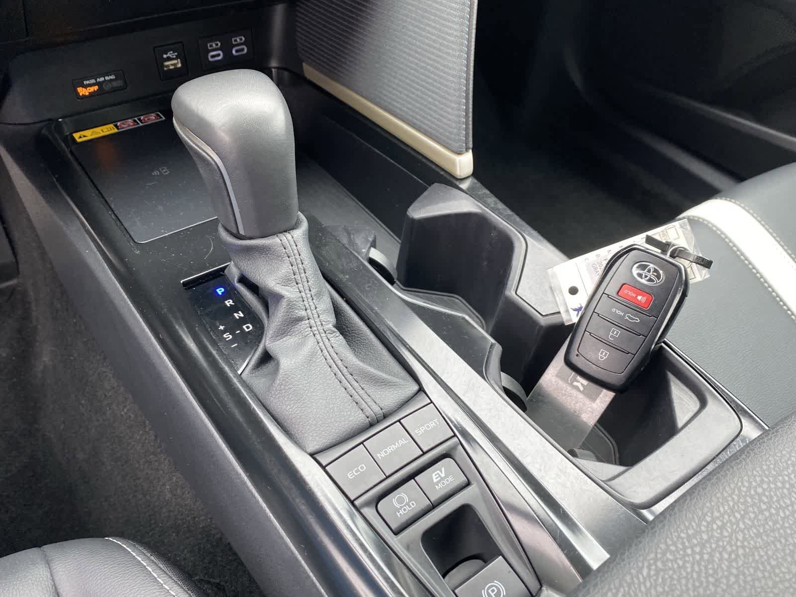 Thumbnail: 2025 Toyota Camry - 35