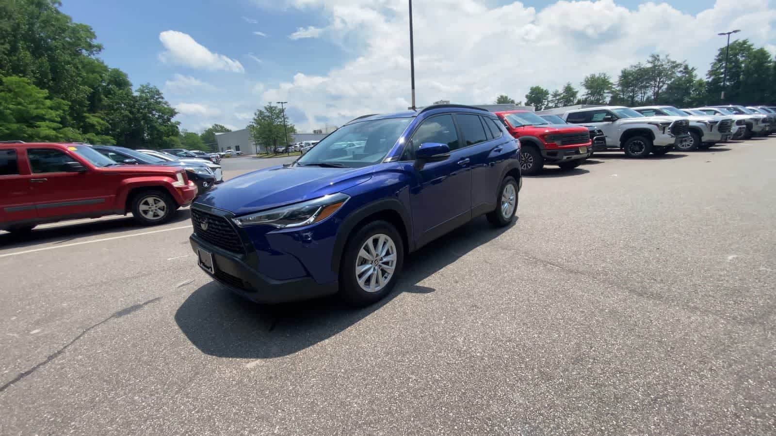 Thumbnail: 2022 Toyota Corolla Cross - 4