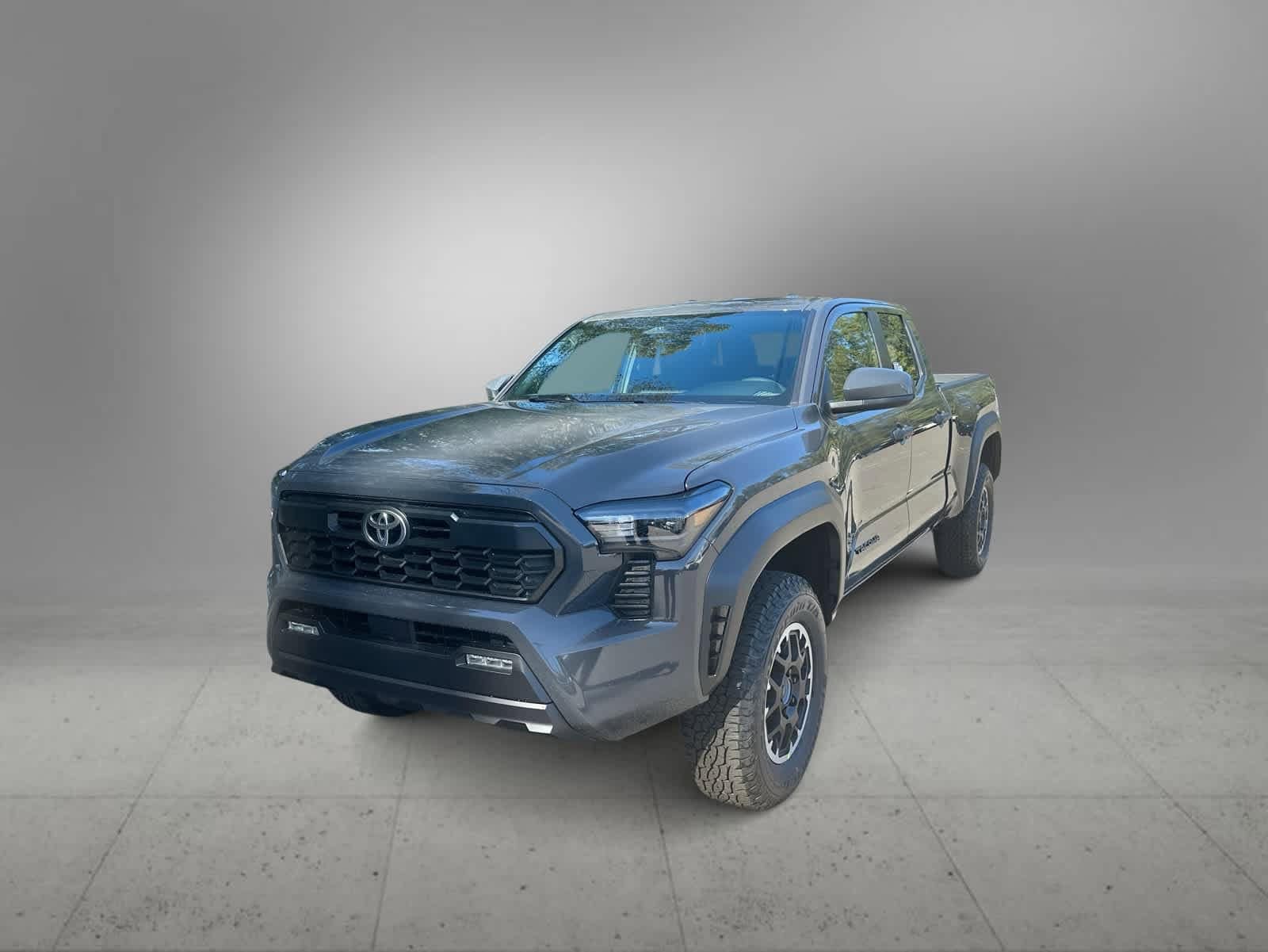 2025 Toyota Tacoma SR5's photo