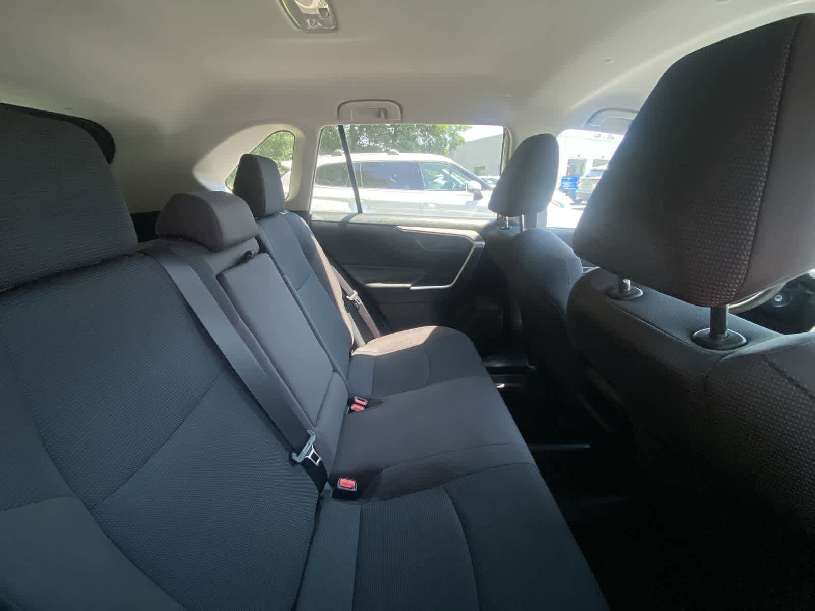 Thumbnail: 2019 Toyota RAV4 - 7