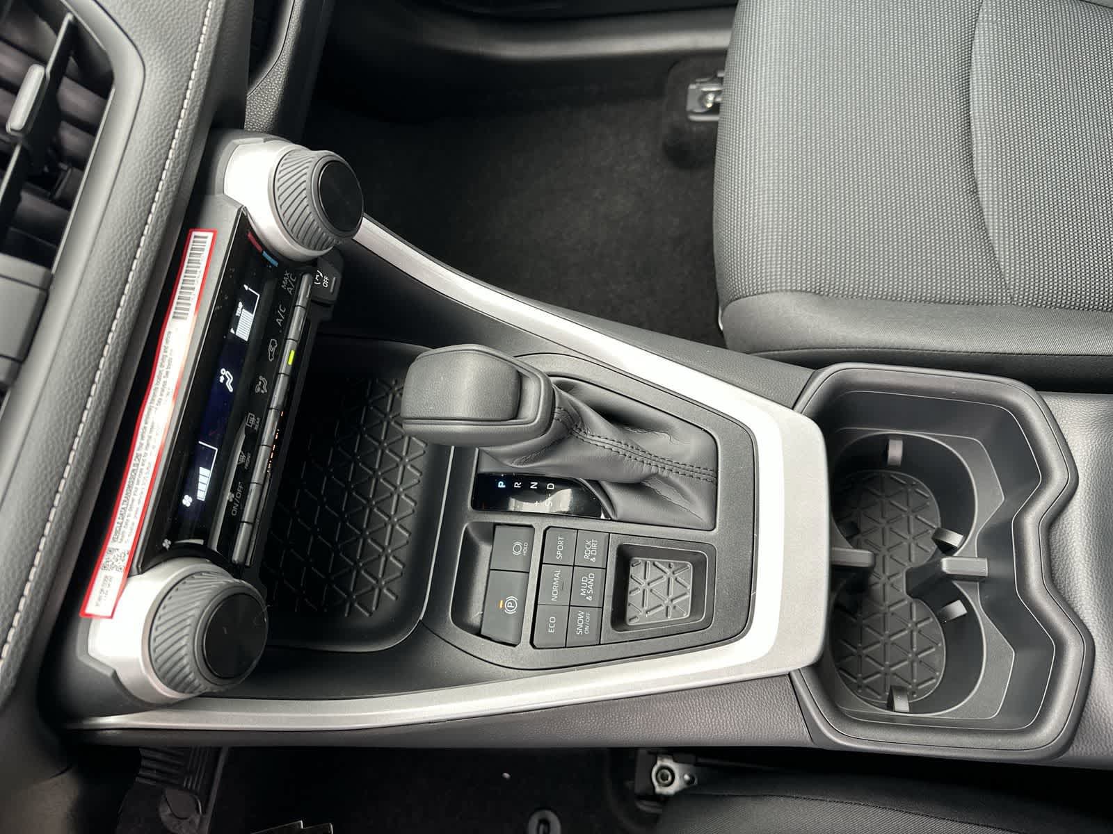 Thumbnail: 2025 Toyota RAV4 - 20