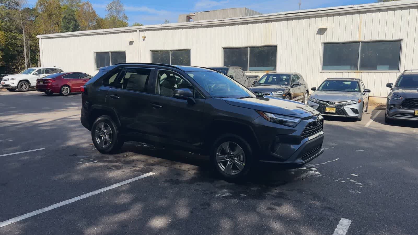 Thumbnail: 2025 Toyota RAV4 - 2