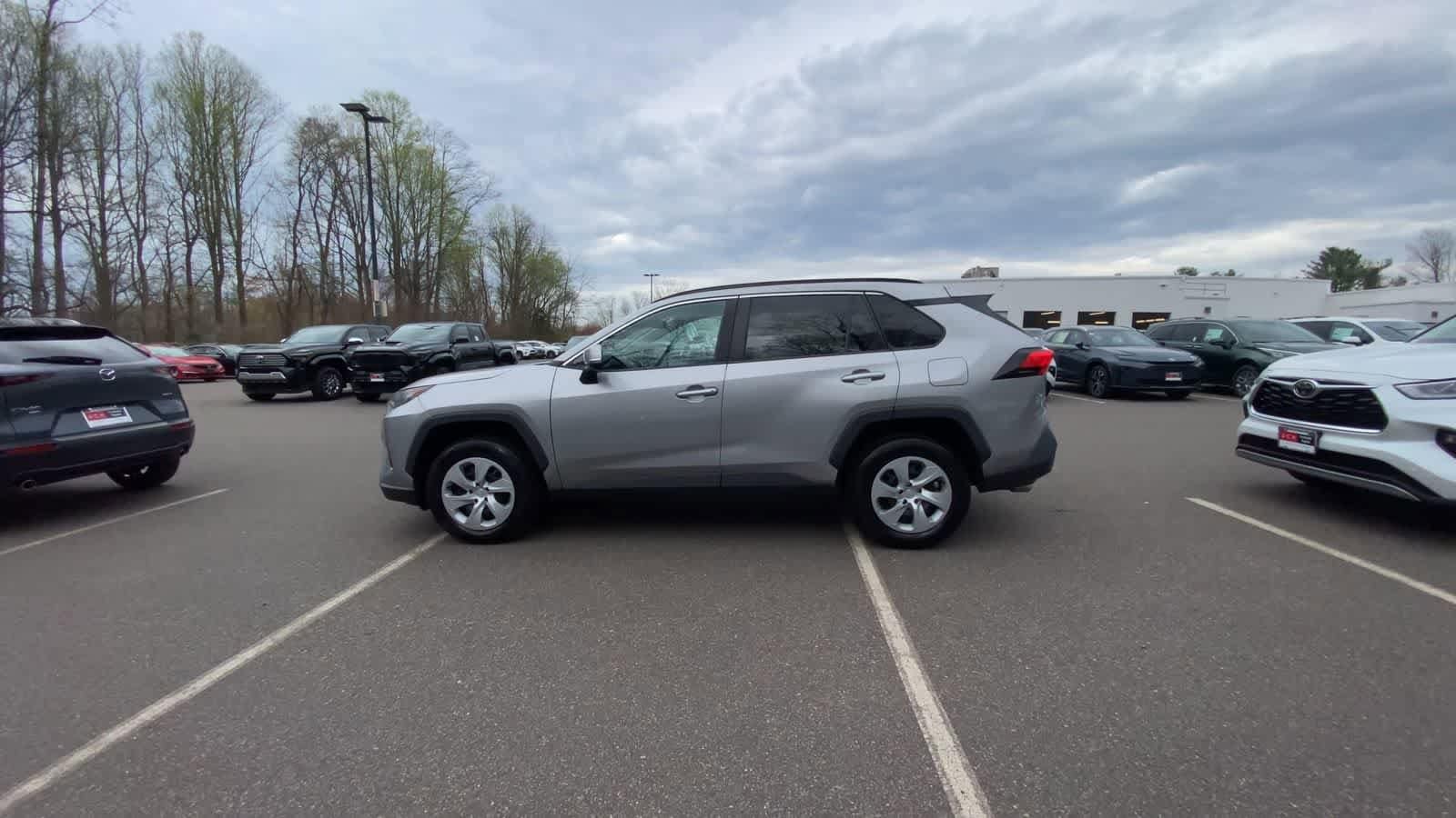 Thumbnail: 2019 Toyota RAV4 - 5