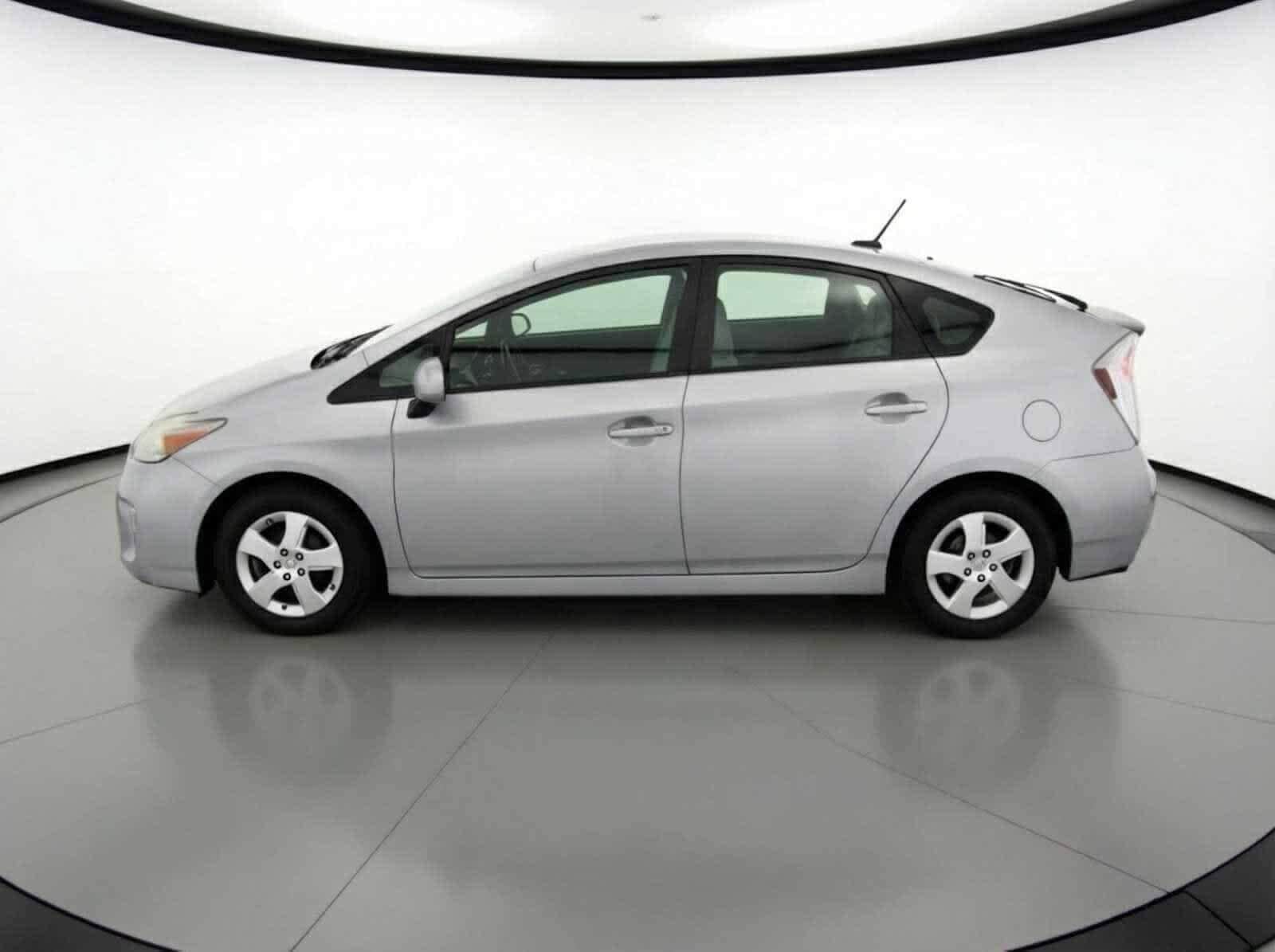 Thumbnail: 2011 Toyota Prius - 6