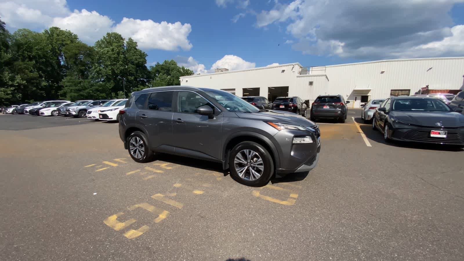 Thumbnail: 2023 Nissan Rogue - 3