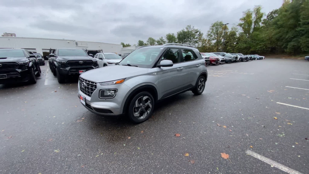 Used 2023 Hyundai Venue SEL SUV