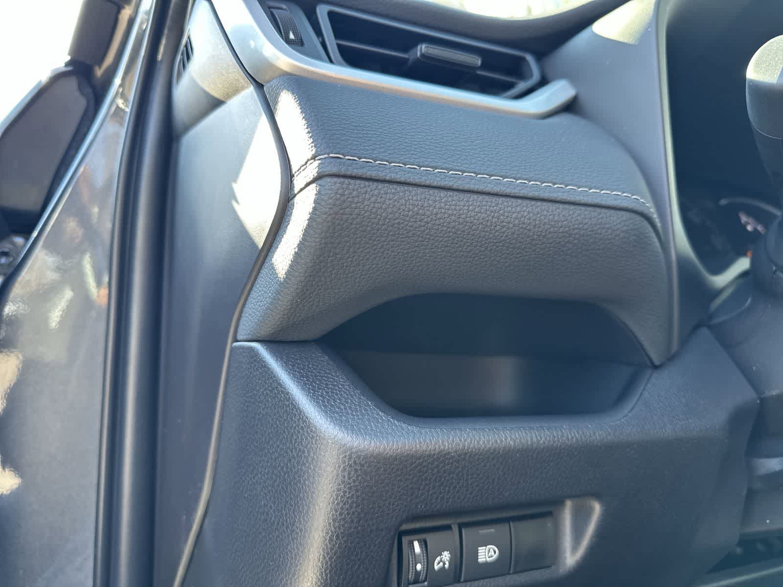 Thumbnail: 2025 Toyota RAV4 - 22