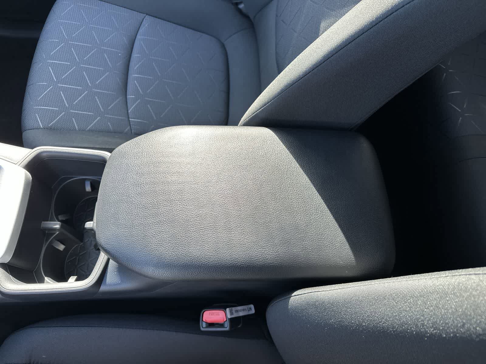 Thumbnail: 2025 Toyota RAV4 - 25