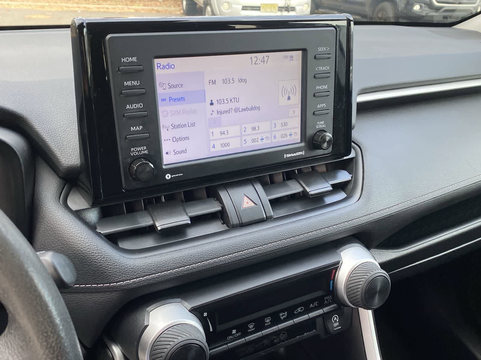 Thumbnail: 2020 Toyota RAV4 - 36