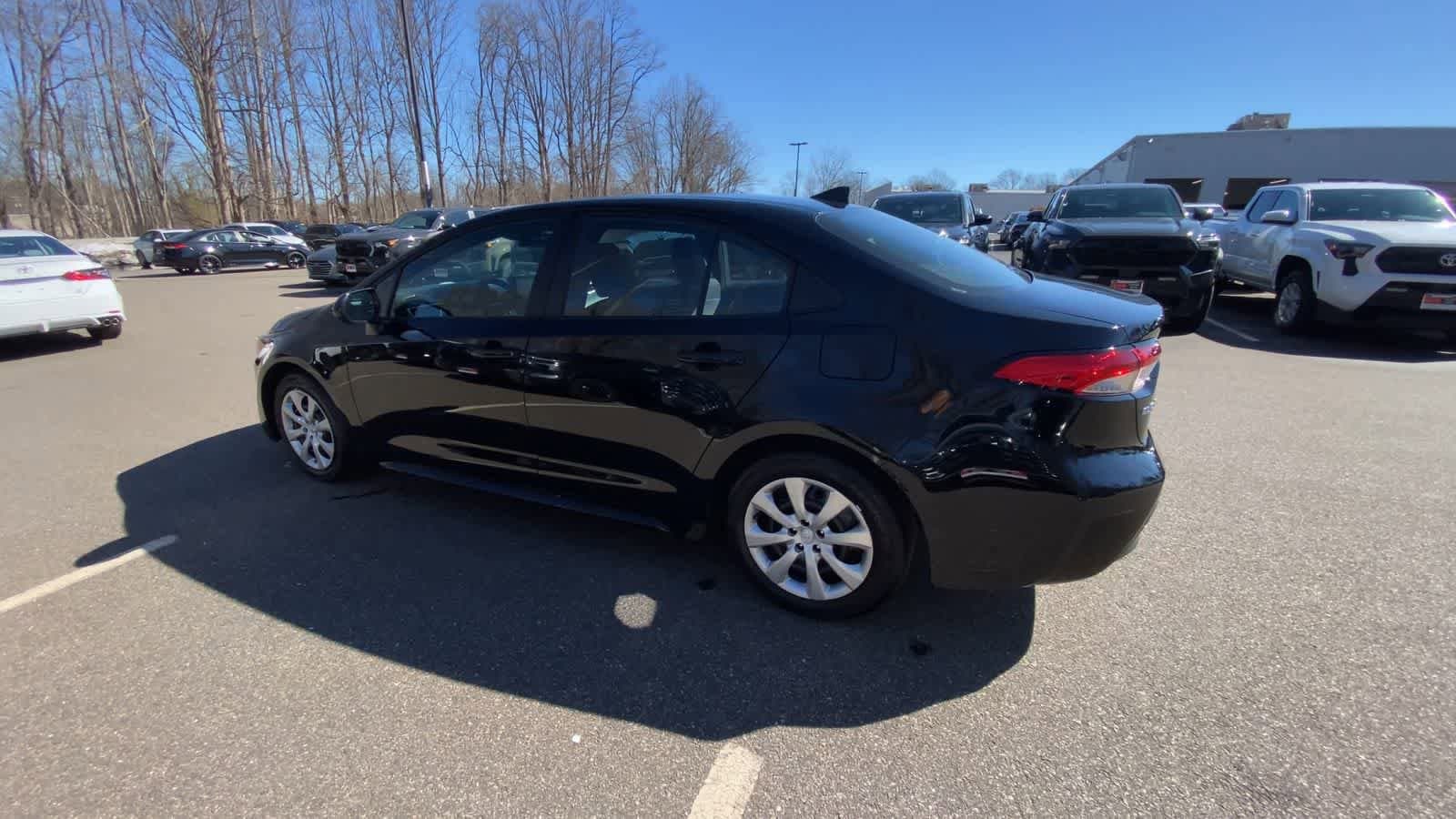 Thumbnail: 2025 Toyota Corolla - 14