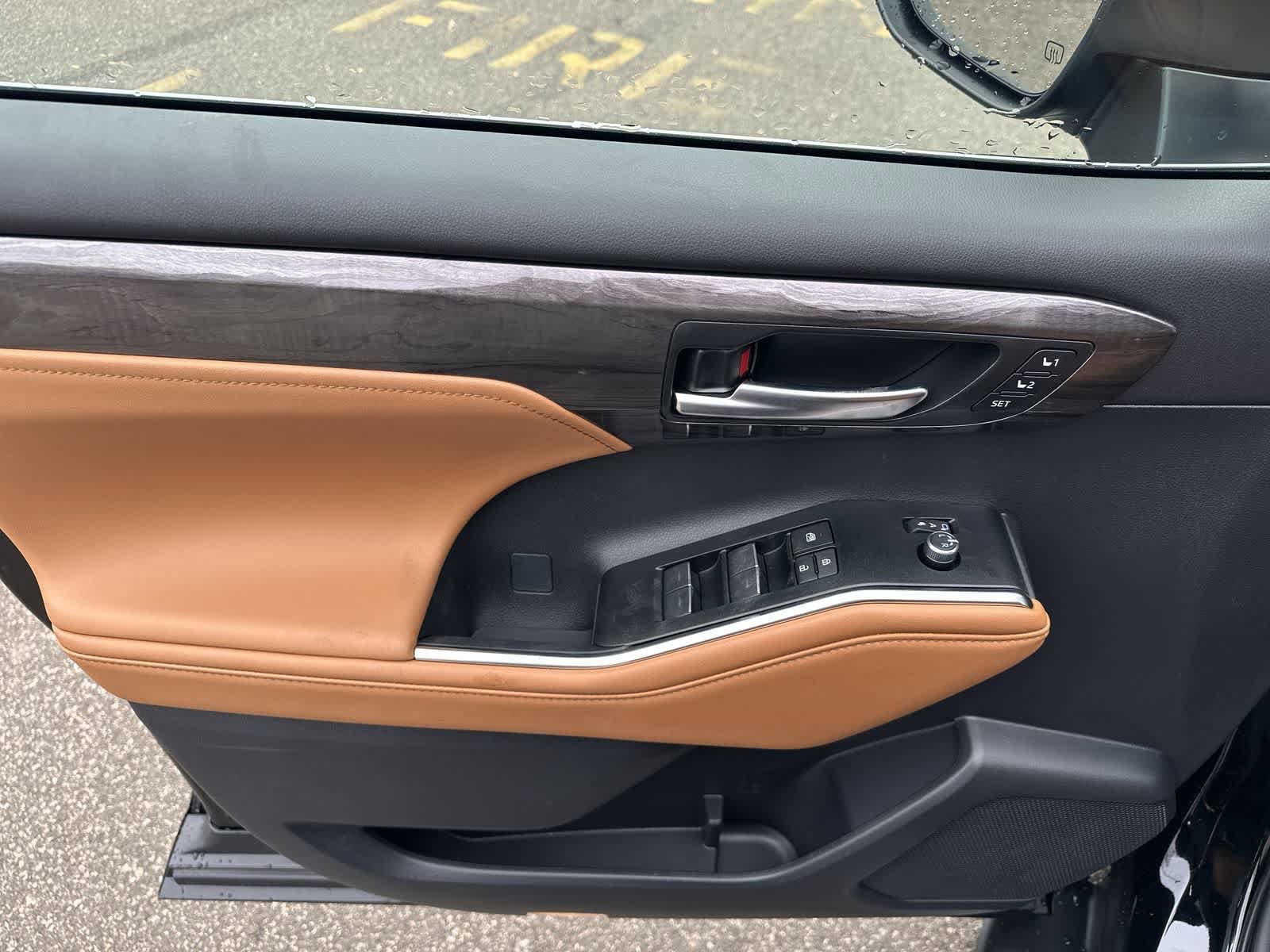 Thumbnail: 2026 Toyota Highlander - 23