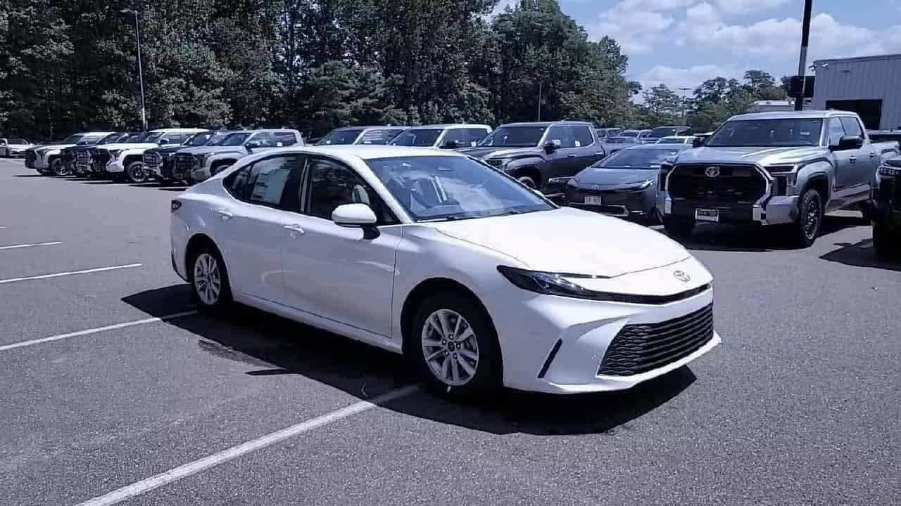 Thumbnail: 2025 Toyota Camry - 2