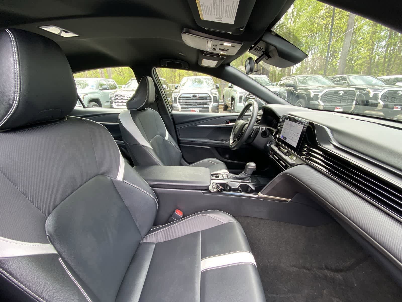 Thumbnail: 2025 Toyota Camry - 25