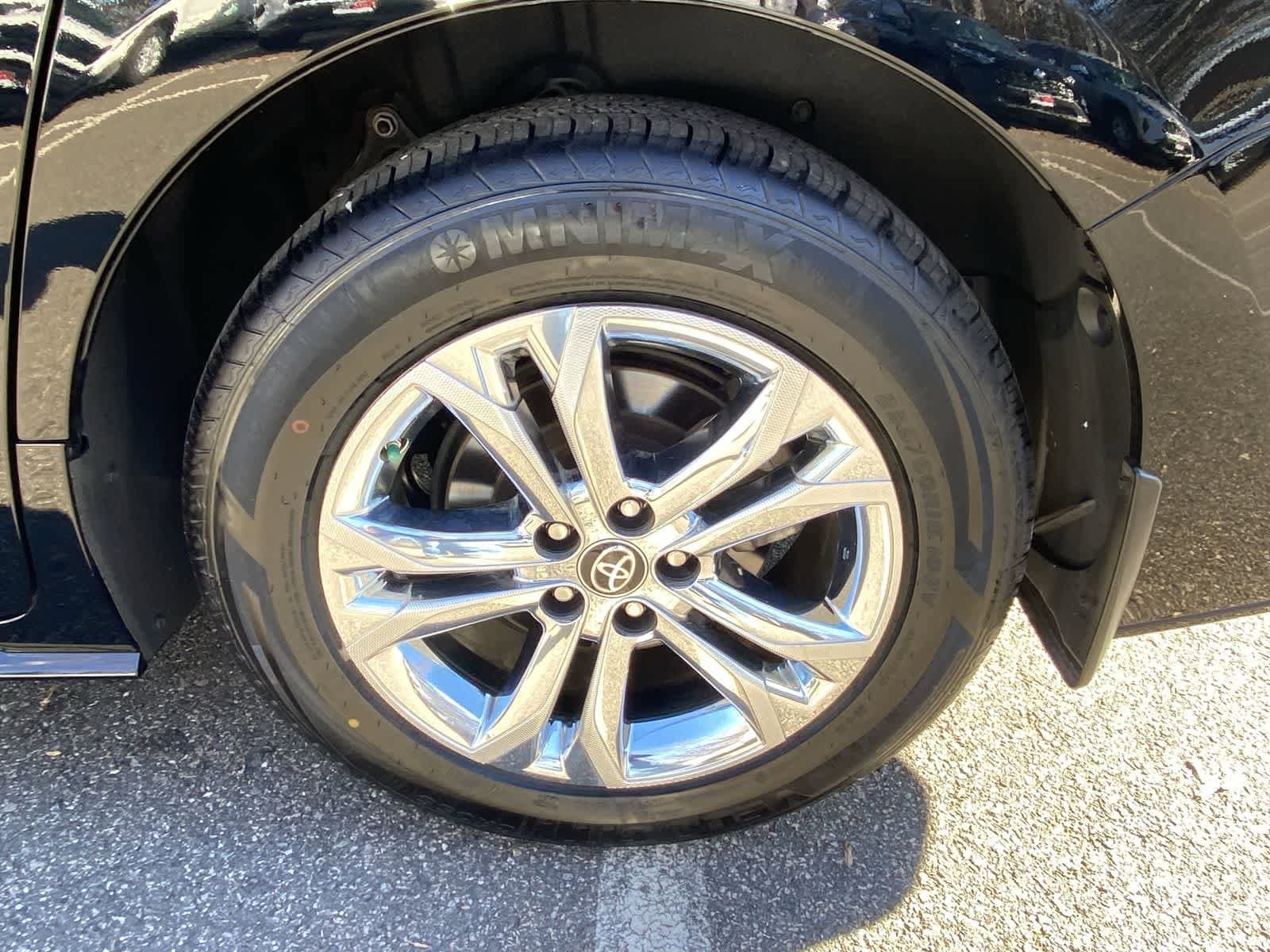 Thumbnail: 2023 Toyota Sienna - 15