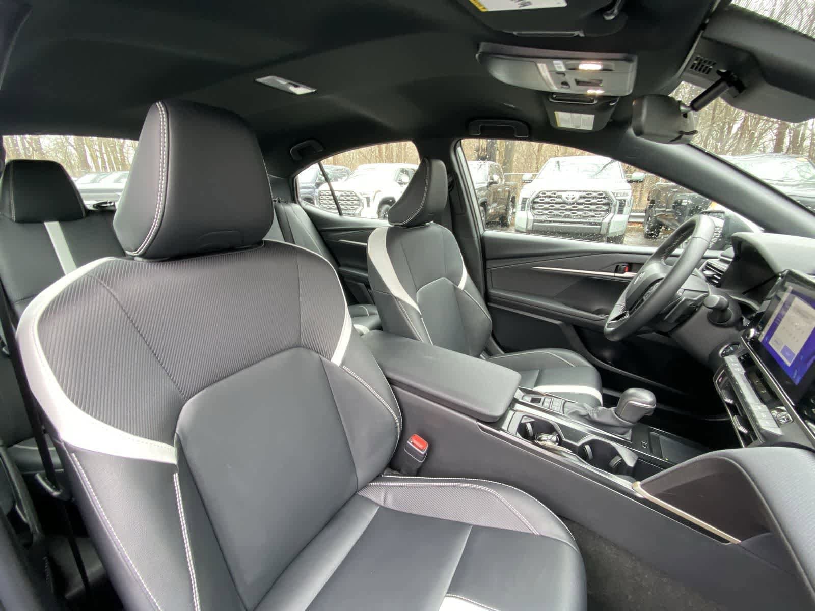 Thumbnail: 2025 Toyota Camry - 28