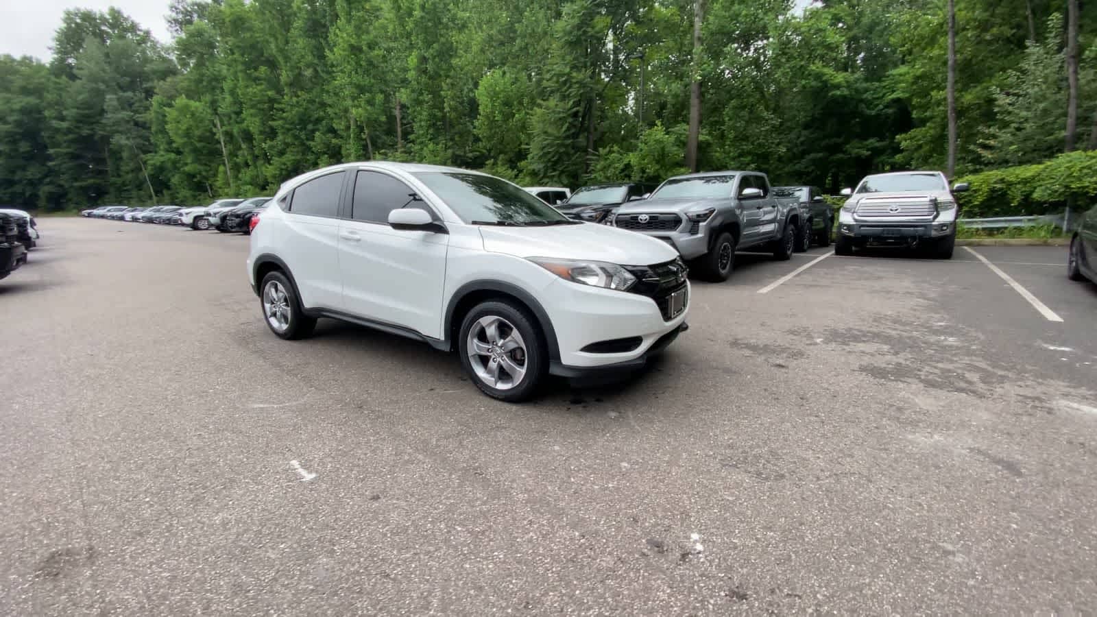Thumbnail: 2017 Honda HR-V - 2