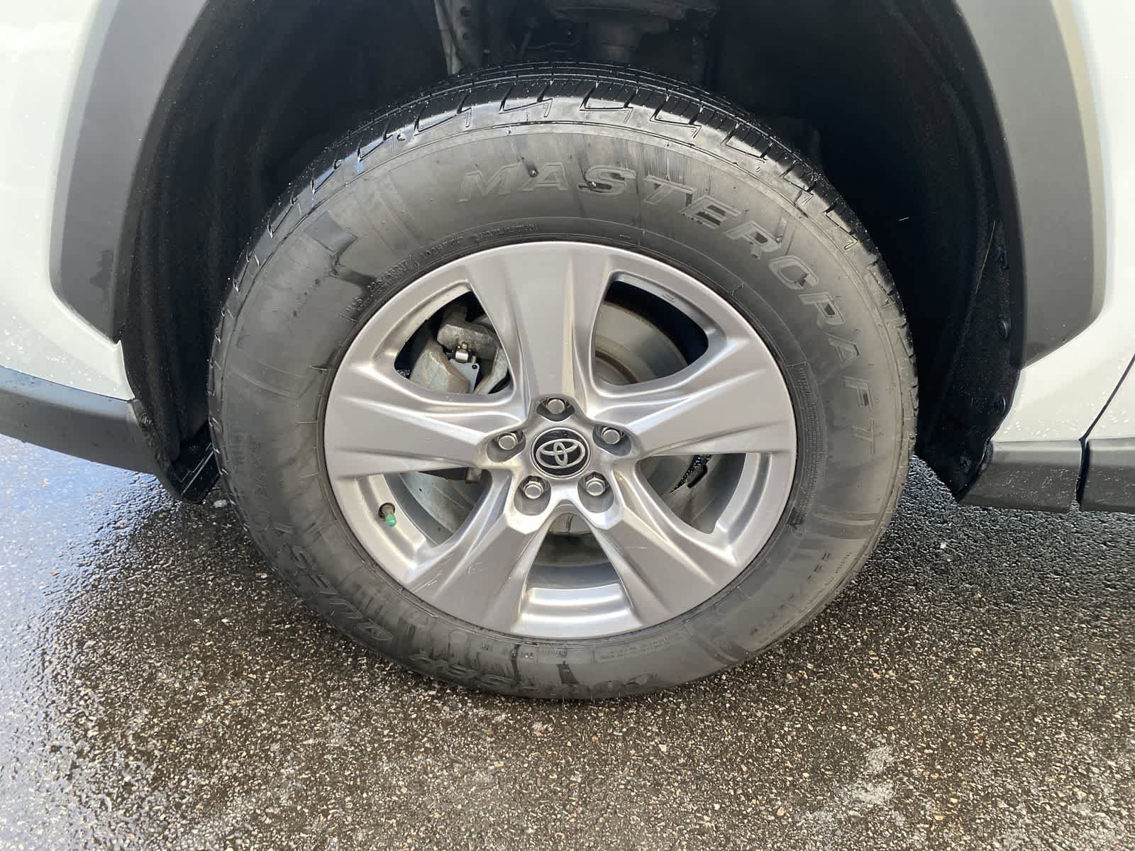 Thumbnail: 2024 Toyota RAV4 - 17