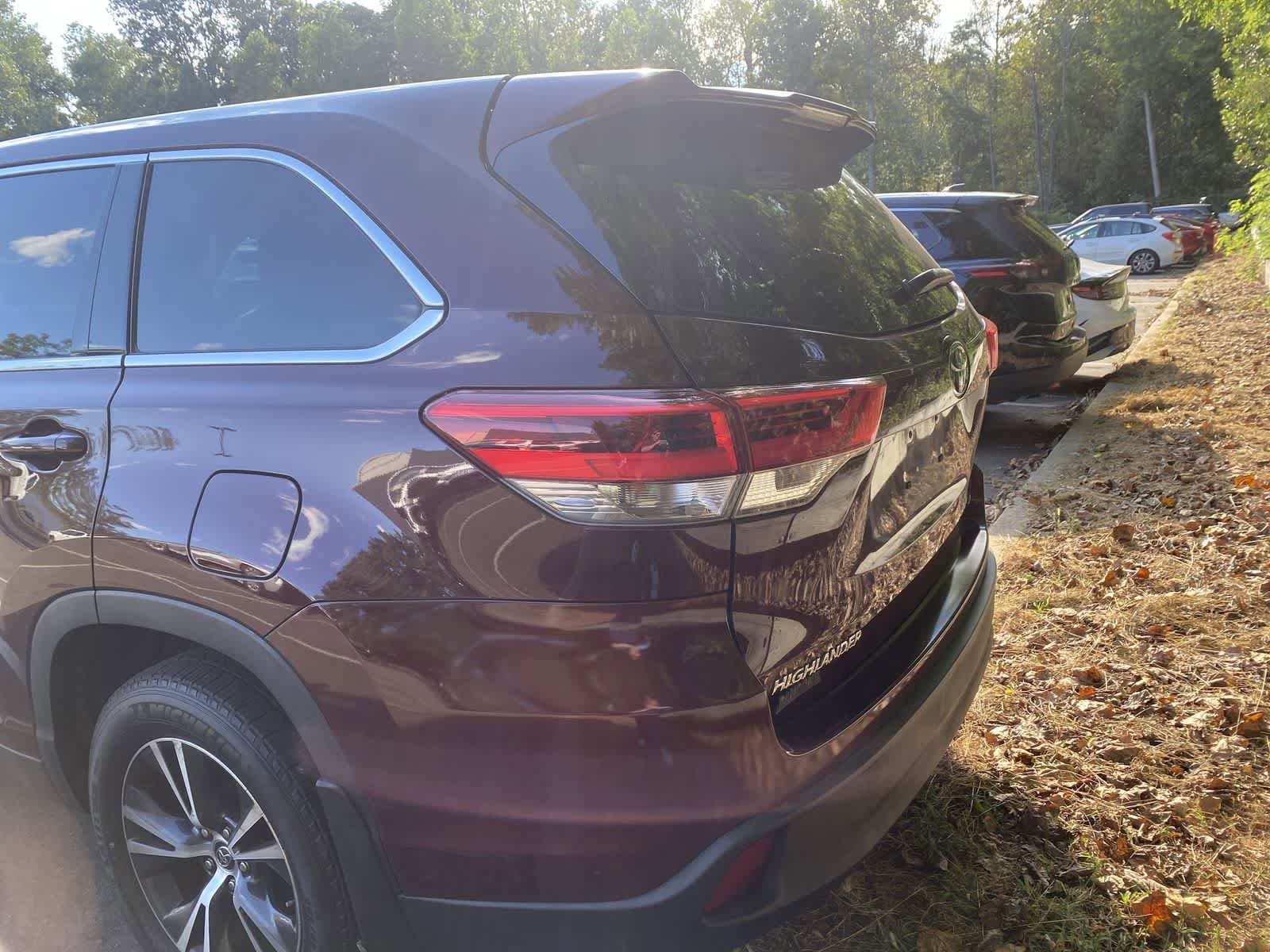 Thumbnail: 2019 Toyota Highlander - 9