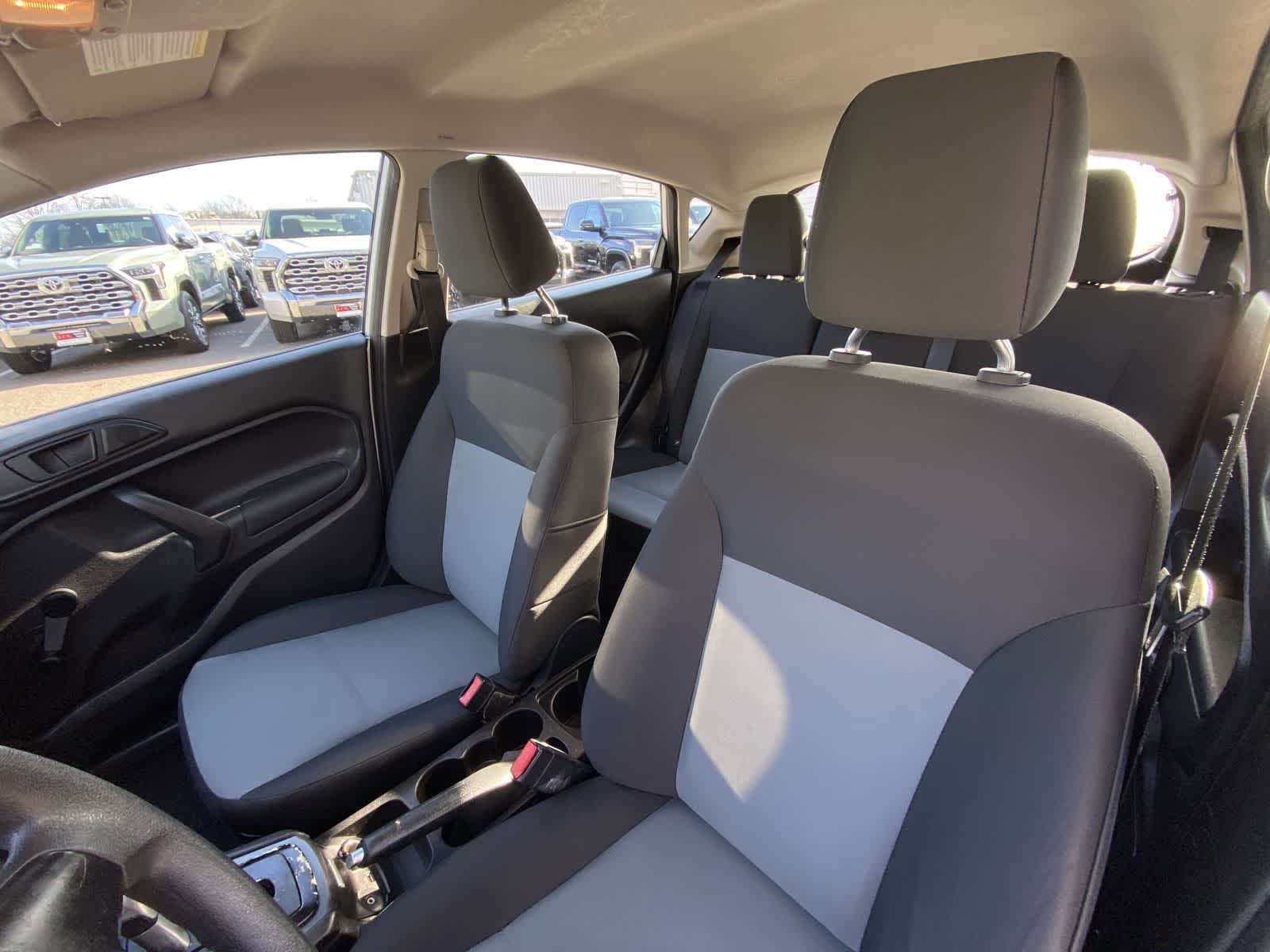 Thumbnail: 2016 Ford Fiesta - 23