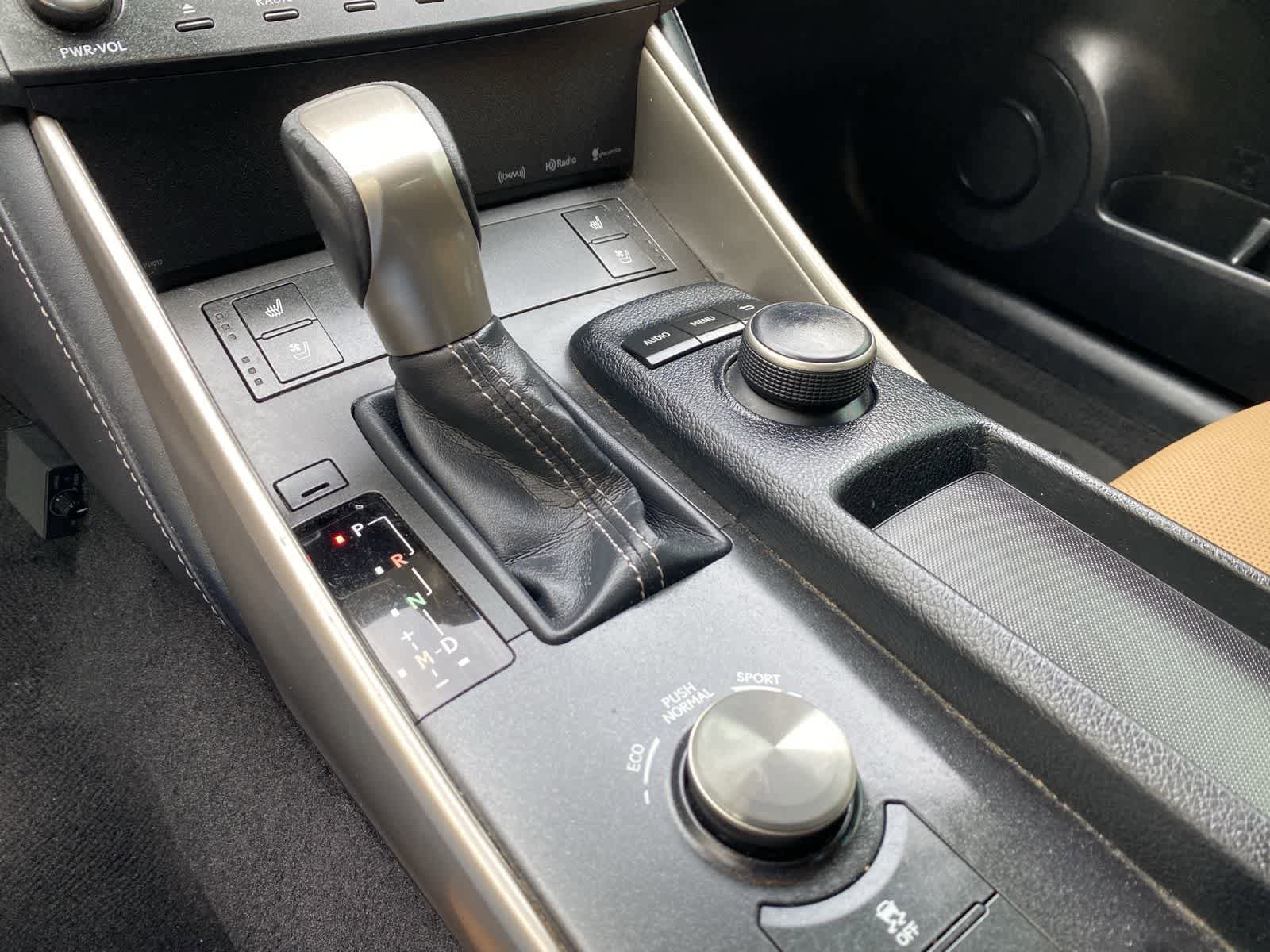 Thumbnail: 2015 Lexus IS - 29