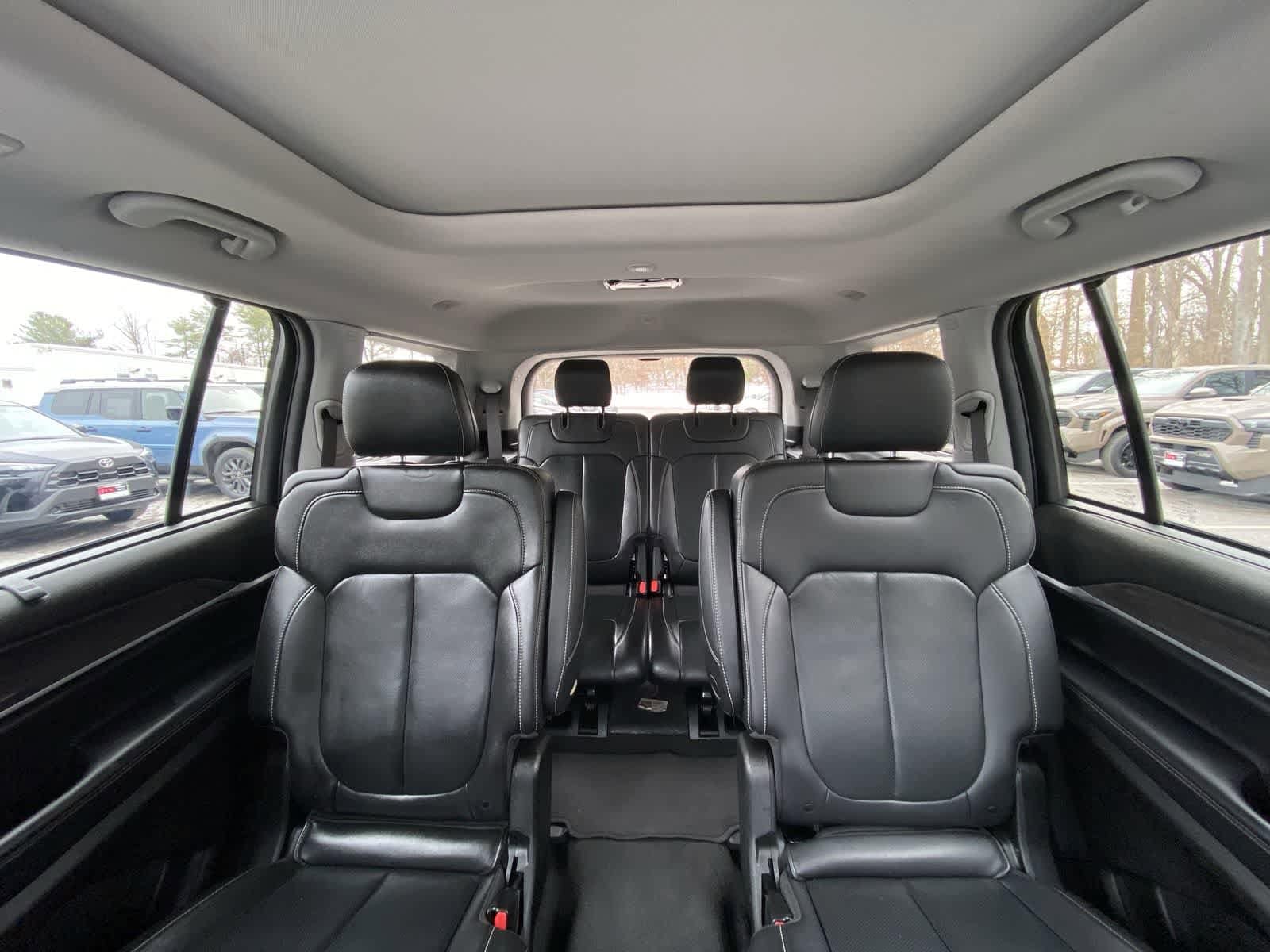 Thumbnail: 2022 Jeep Grand Cherokee - 28