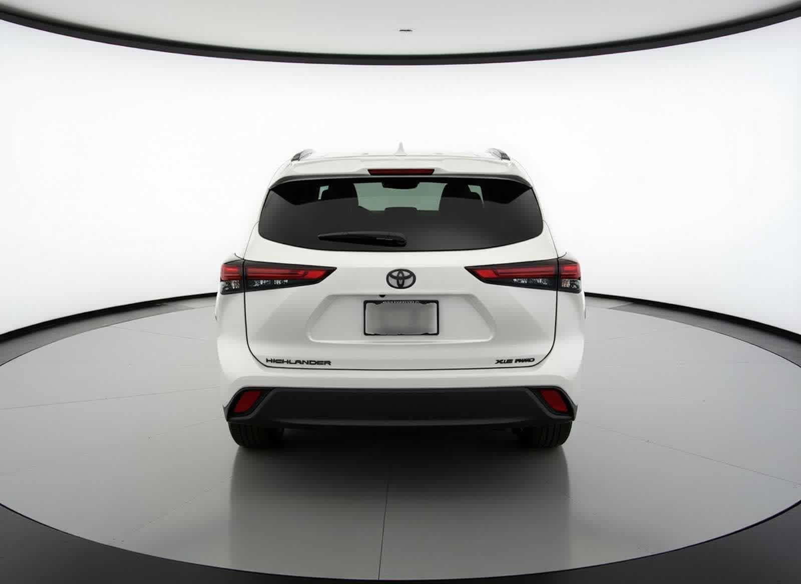 Thumbnail: 2021 Toyota Highlander - 5