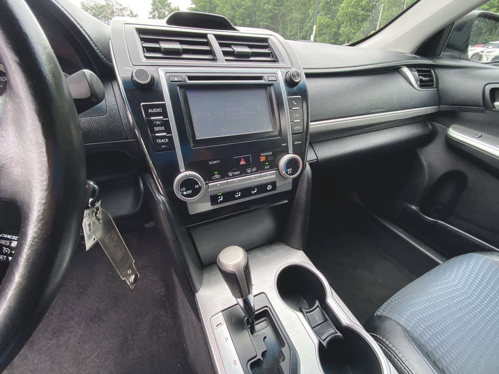 Thumbnail: 2012 Toyota Camry - 20