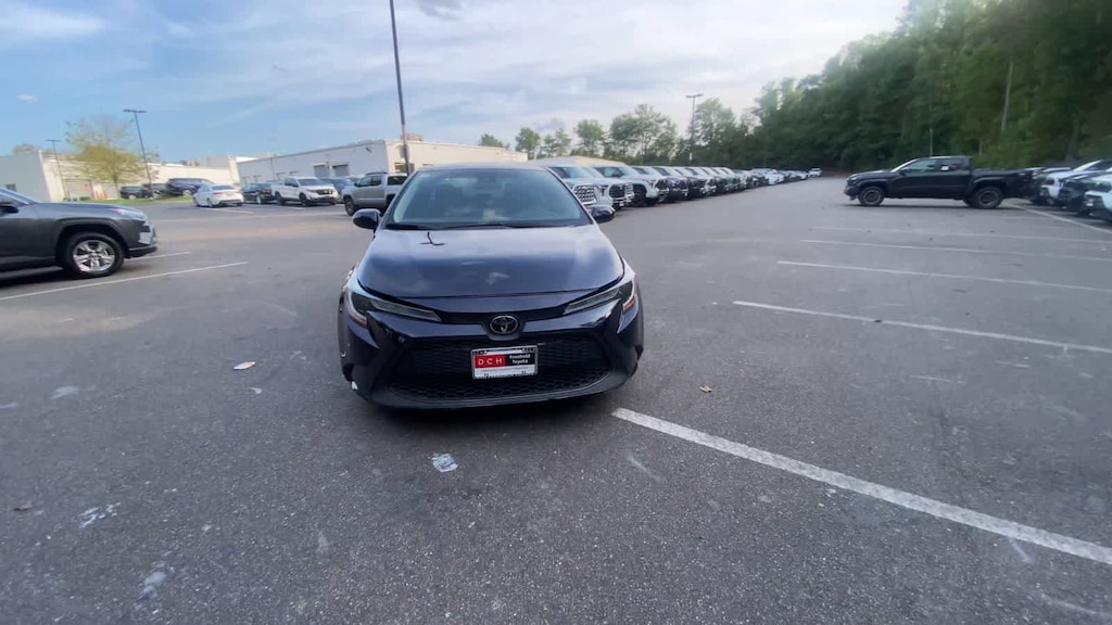 Used 2022 Toyota Corolla LE Sedan