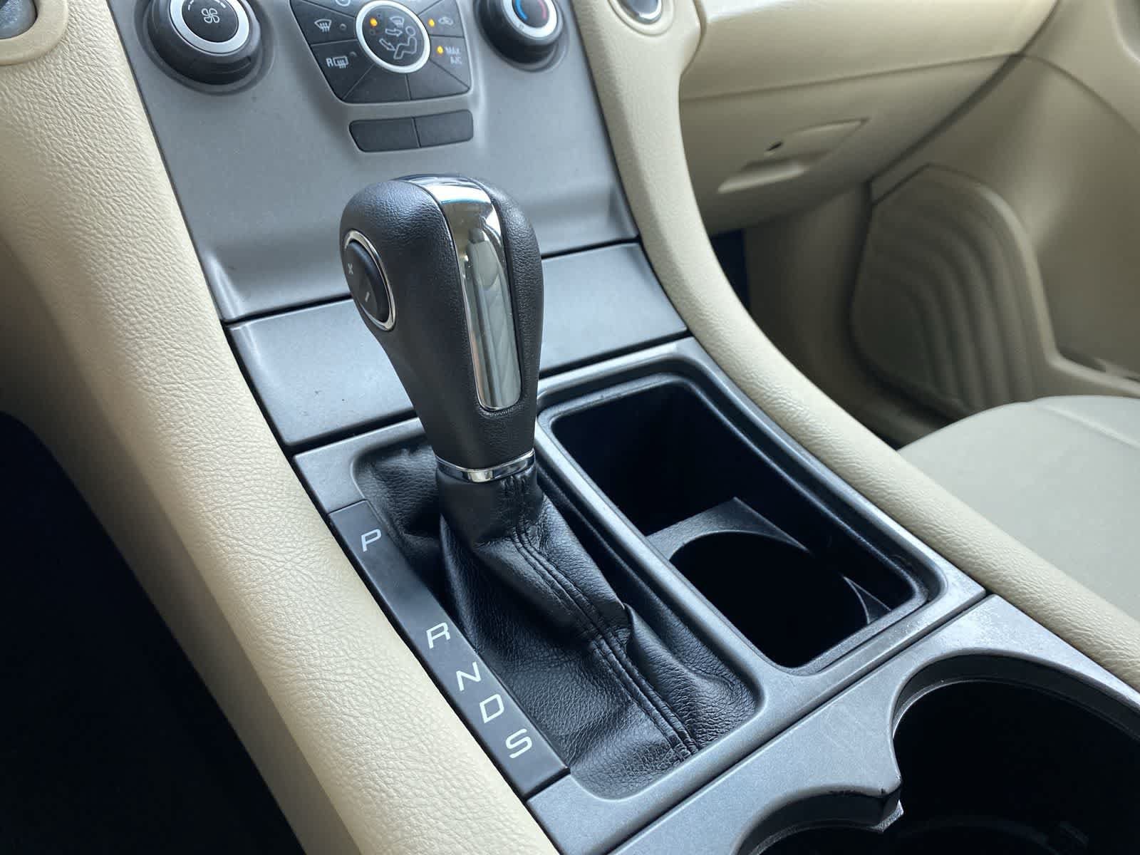 2019 Ford Taurus SE - Photo 32