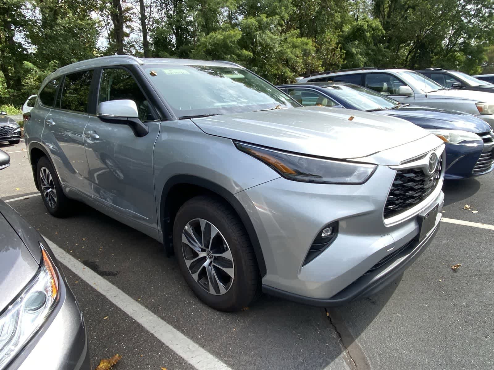 Thumbnail: 2025 Toyota Highlander - 3
