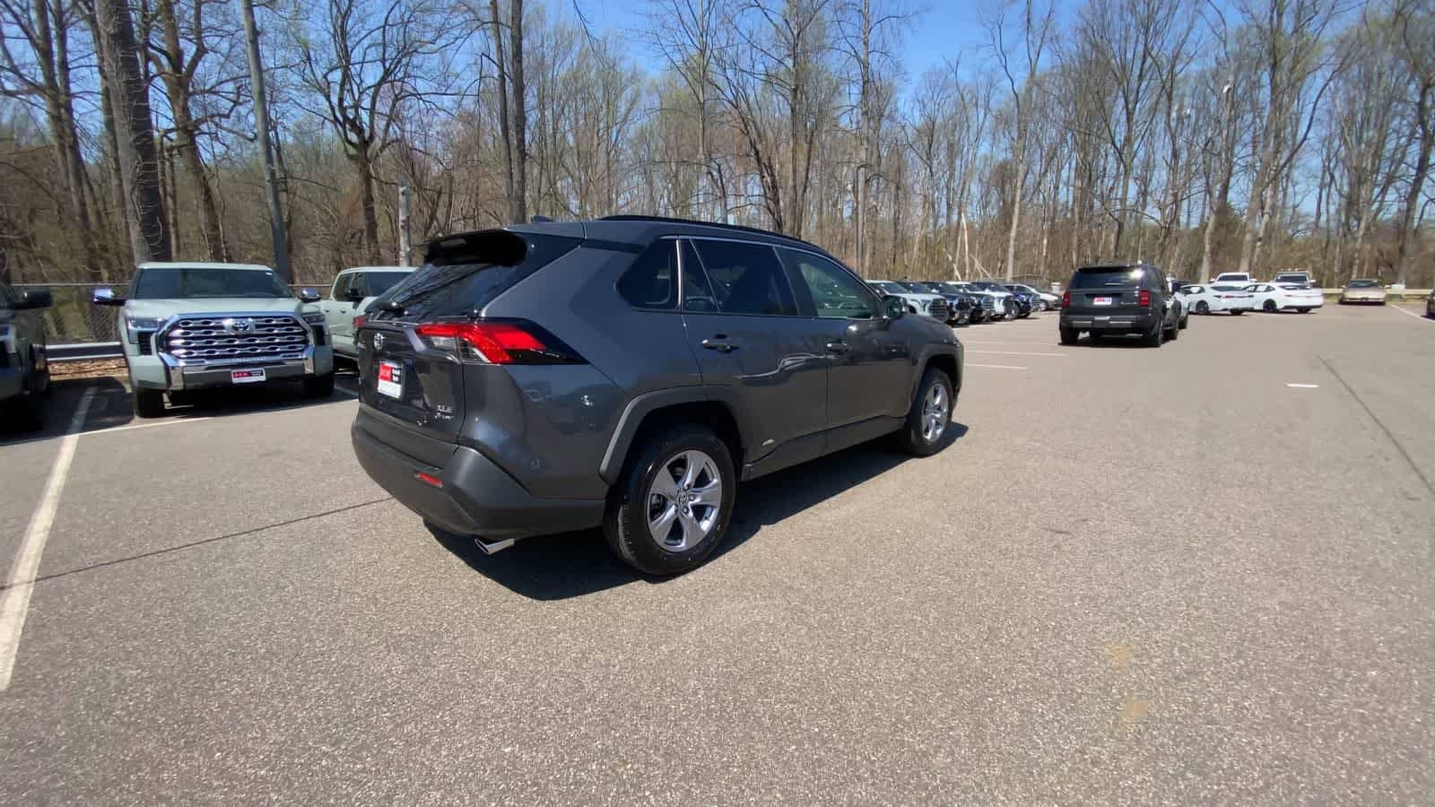 Thumbnail: 2025 Toyota RAV4 - 11