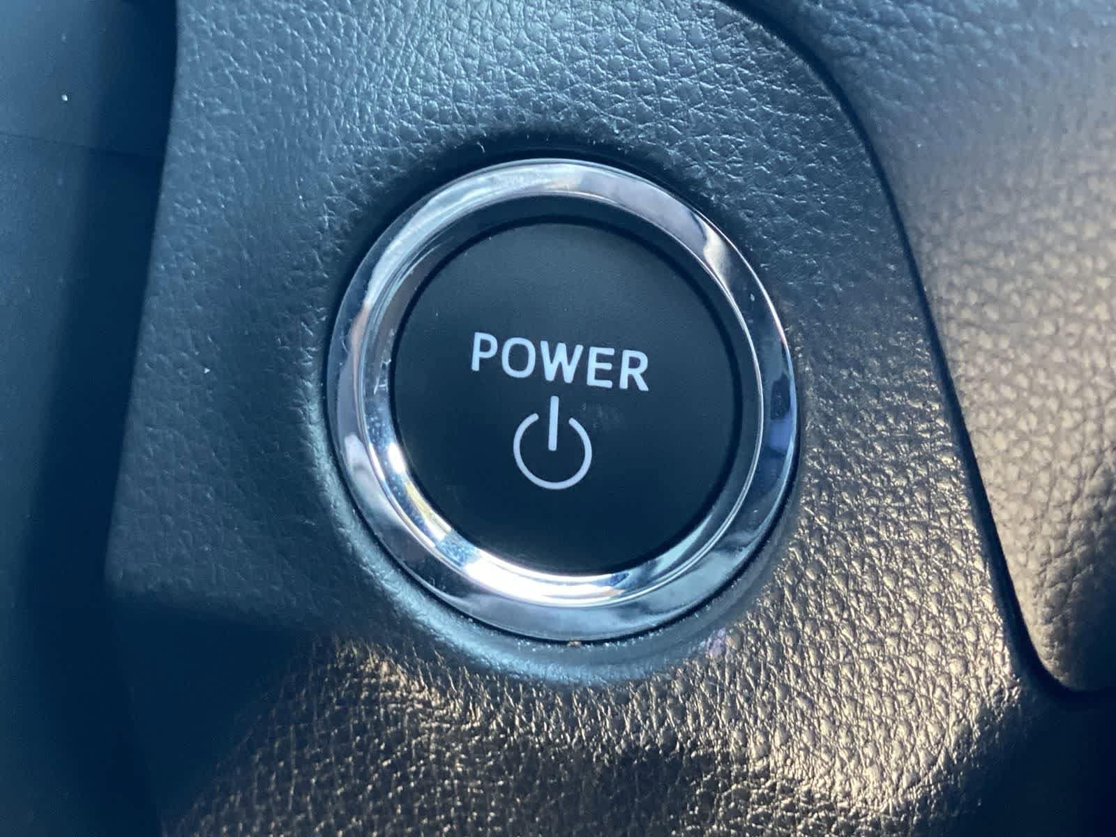 Thumbnail: 2025 Toyota RAV4 - 32