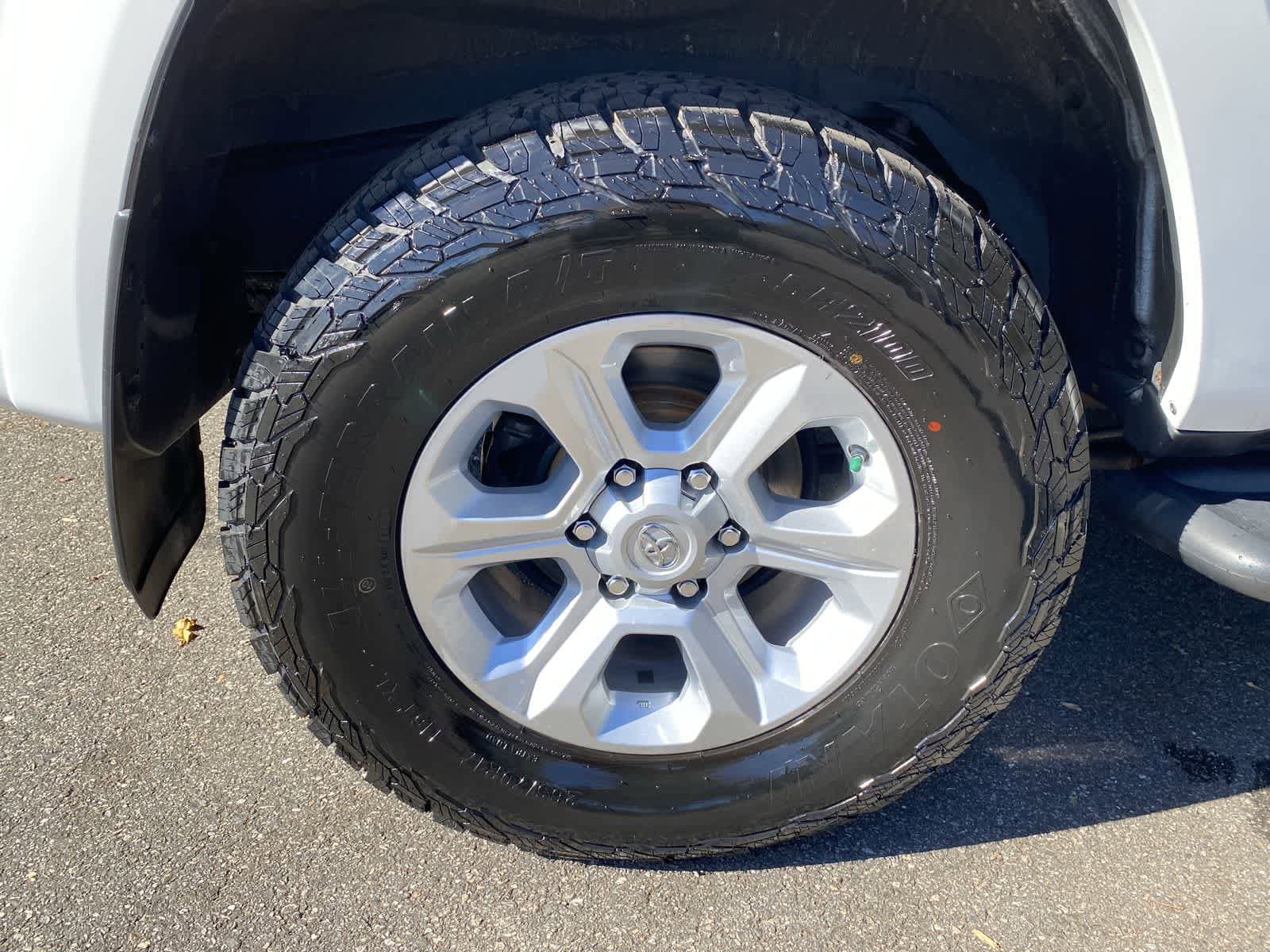 Thumbnail: 2020 Toyota 4Runner - 13