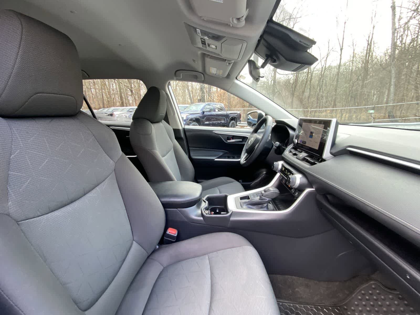 Thumbnail: 2024 Toyota RAV4 - 28