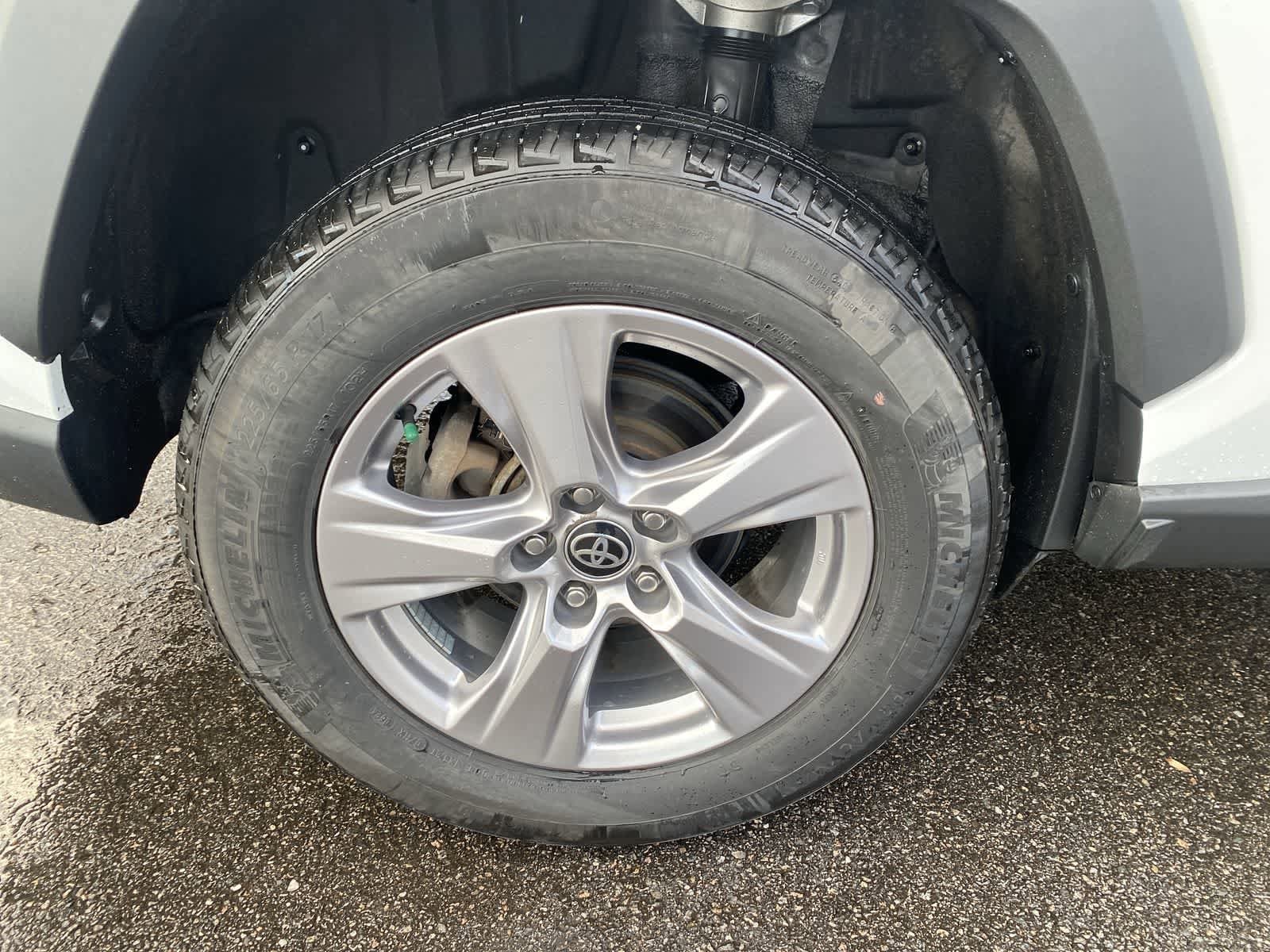 Thumbnail: 2024 Toyota RAV4 - 19