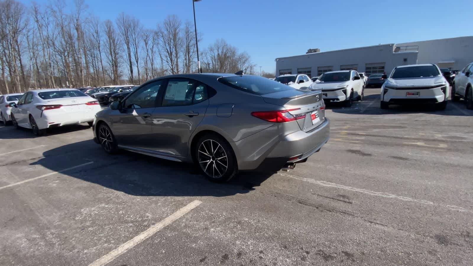 Thumbnail: 2025 Toyota Camry - 11