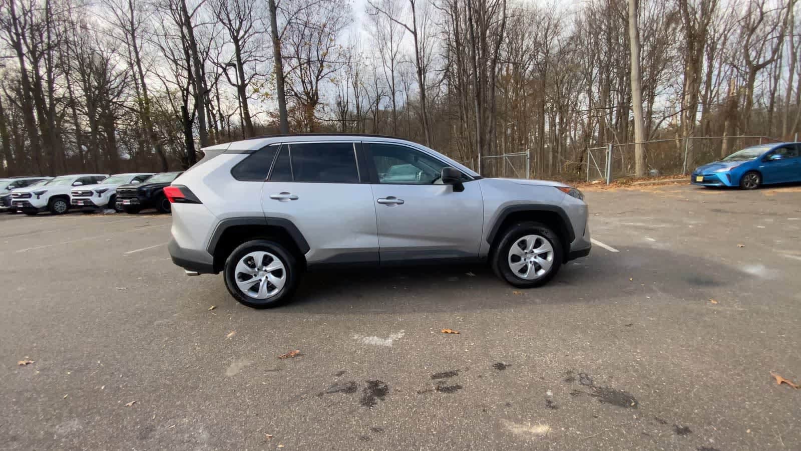 Thumbnail: 2020 Toyota RAV4 - 18