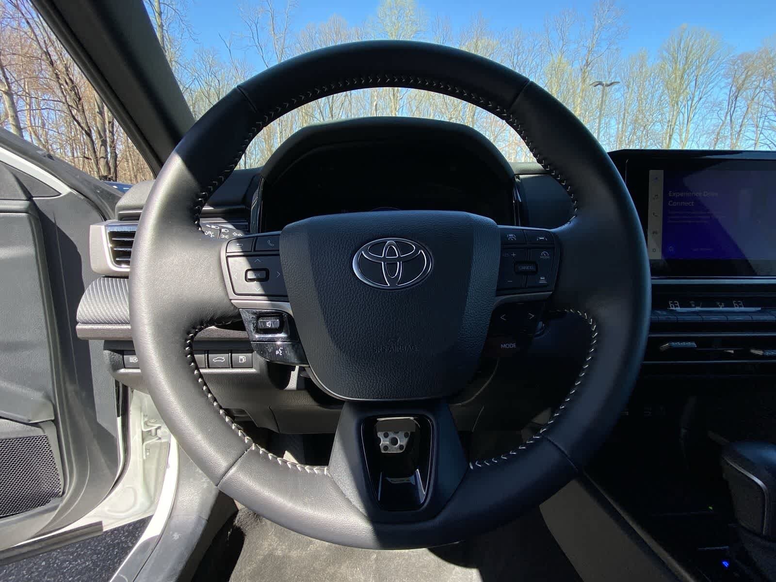 Thumbnail: 2025 Toyota Camry - 28